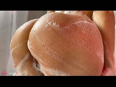 ❤️ Brunette masturboi pillua vibraattorilla intensiiviseen orgasmiin suihkussa ❤️ Porno at fi.3dhentaix.ru ❤
